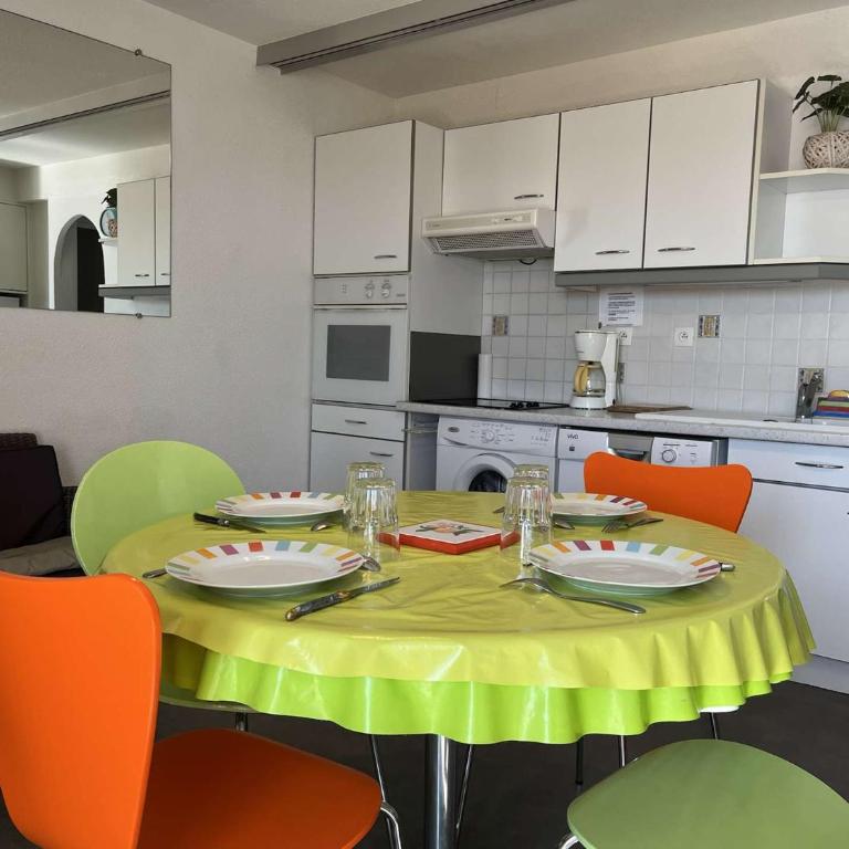 Front de plage du Grazel - Piscine et parking GN500-014 - Maison 3 Chambres - 3
