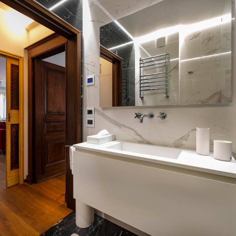 Italianflat - Duomo Deluxe - Appartamento con 2 Camere da Letto - 13