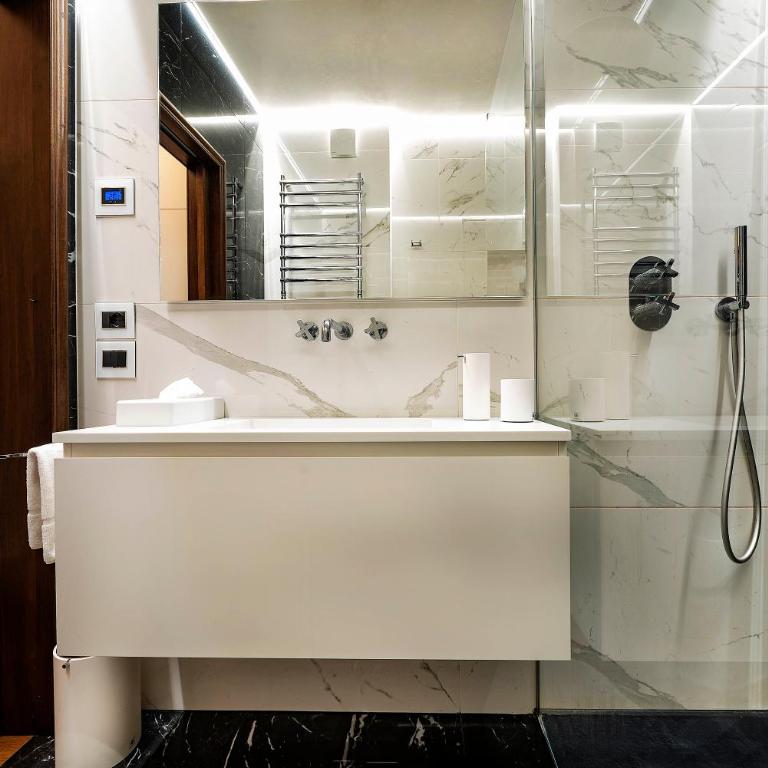 Italianflat - Duomo Deluxe - Appartamento con 2 Camere da Letto - 32