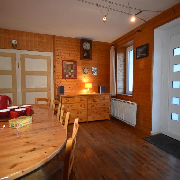 VAUJANYLOCATIONS-Maison Jo - Appartement 2 Chambres - 6