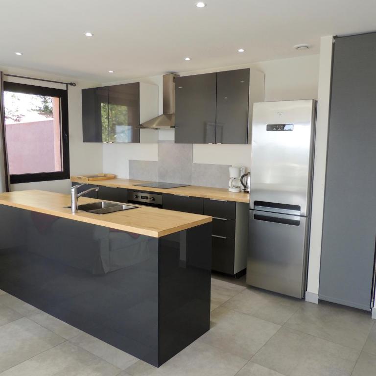 Residence Arc-en-Ciel 5 Star App A with stunning seaview - Appartement 2 Chambres - 5