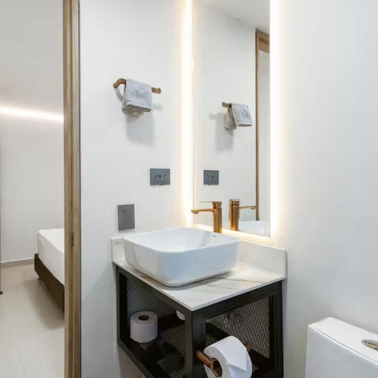 Luxury 5BR 6Bath Apartment with Jacuzzi in Manila - Apartamento - 9