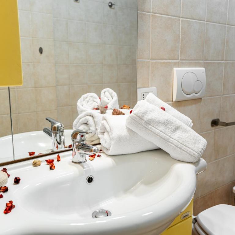 MagicHouse 2 Camere 2 Bagni -15 min Colosseo - Apartment mit 2 Schlafzimmern - 33