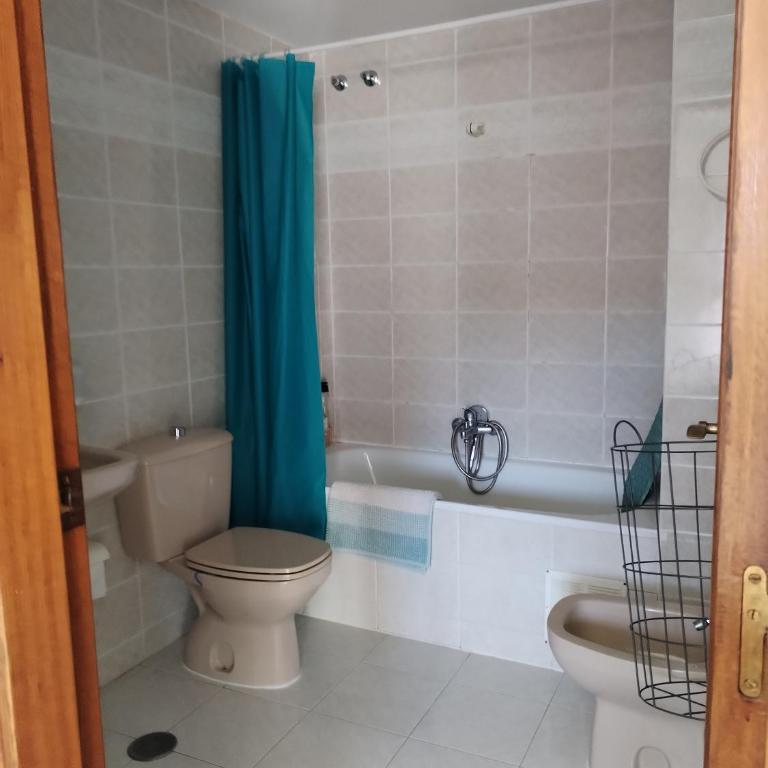 Rooms in Apartment - Large Double Room - 4