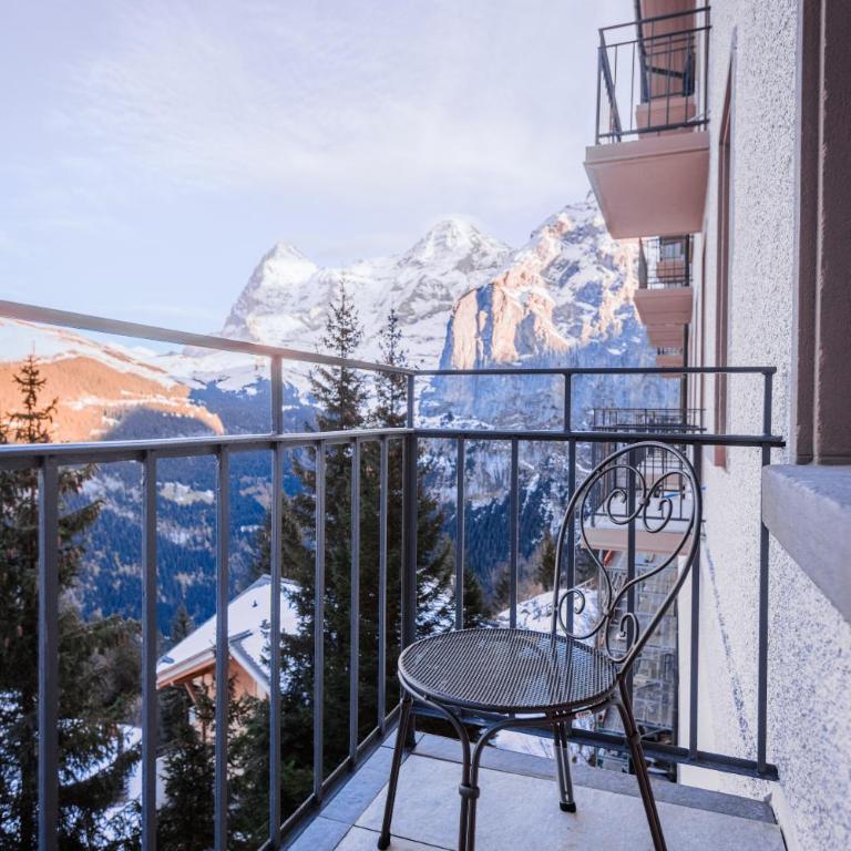 Hotel Mürren Palace - Doppelzimmer mit Balkon - 3