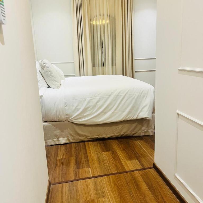 Hotel Casa Ensenada Luxury Boutique Hotel - King Room with Spa Bath - 4