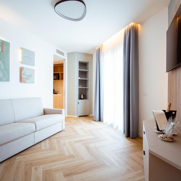 Hotel Cavalieri Palace & Suites - Suite Deluxe - 3