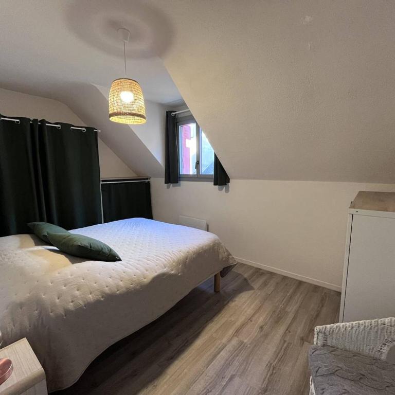 Duplex charmant à Cauterets, proche commerces et téléphérique - FR-1-812-82 - Apartamento - 3