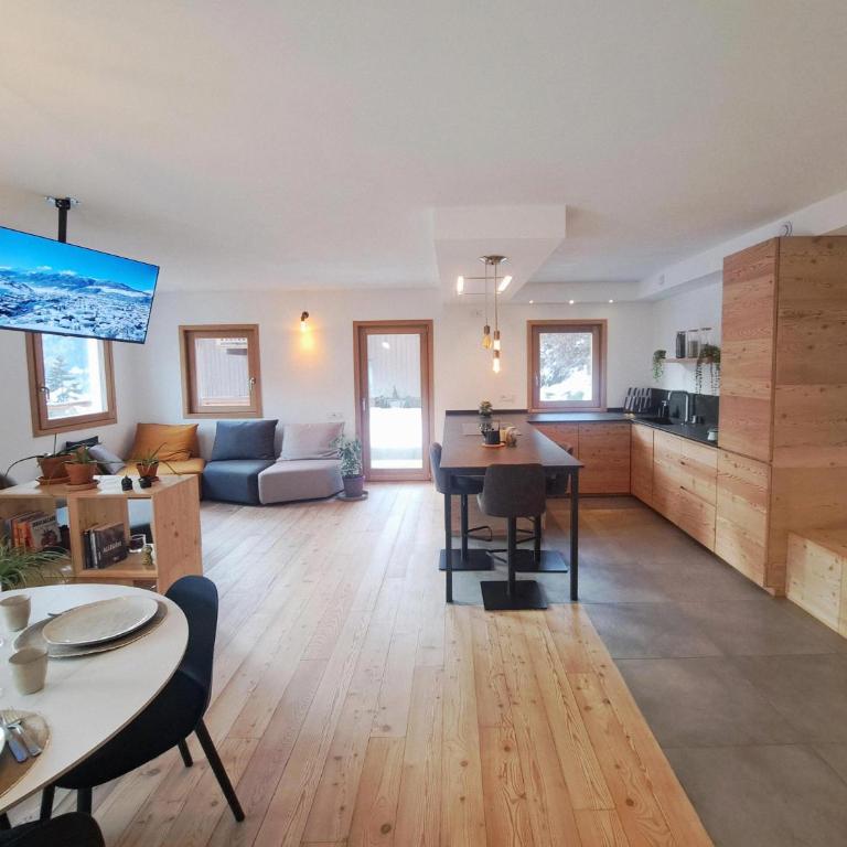 BORMIO N'JOY - Appartamento Deluxe con 2 Camere da Letto e Vista Giardino - 4
