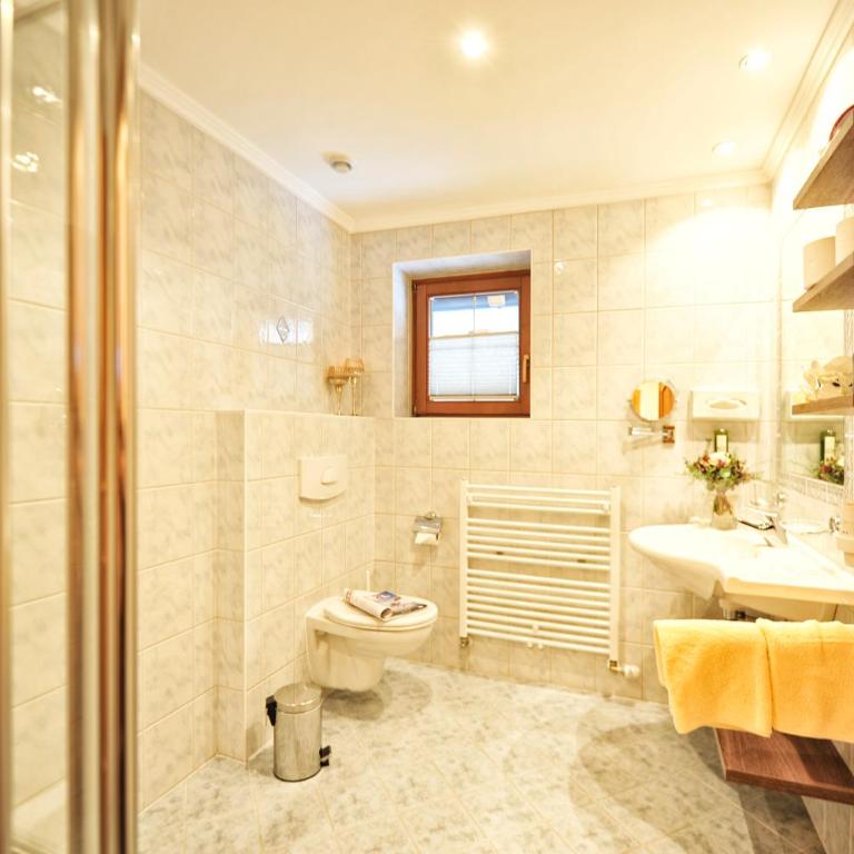 Hotel Bellevue B&B - Dreibettzimmer - 7