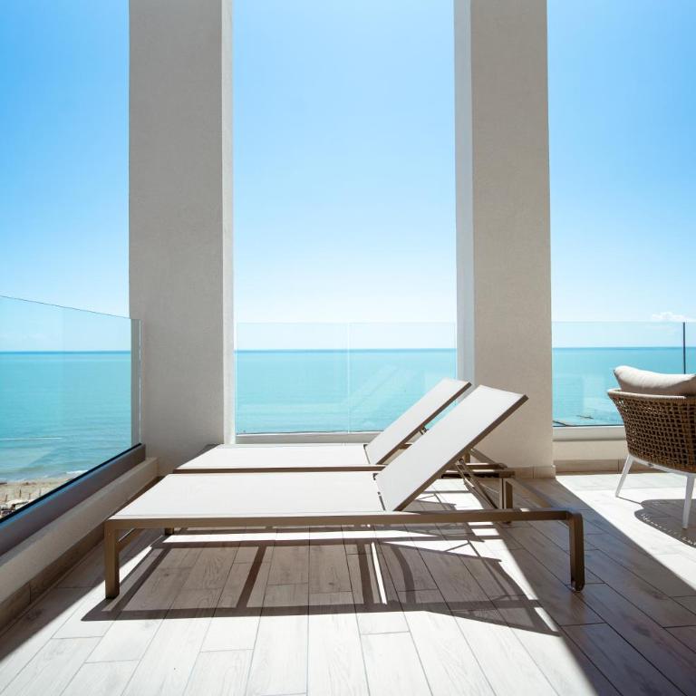 Hotel Cavalieri Palace & Suites - Suite Deluxe con Vista Mare - 2