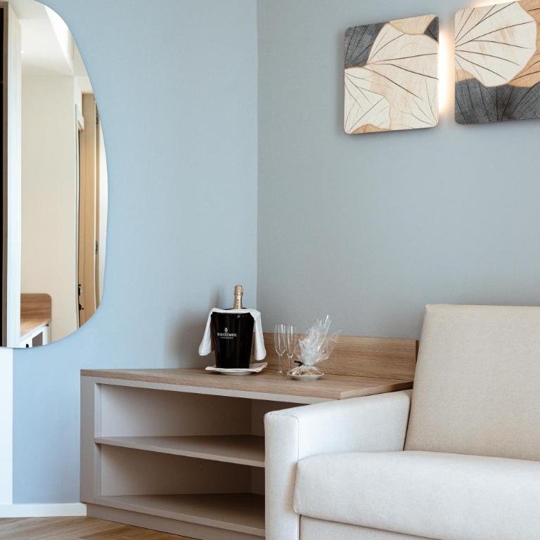 Hotel Cavalieri Palace & Suites - Suite Deluxe con Vista Mare - 9