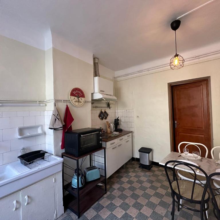 Chez Monique - Appartement T2 au cœur du centre ville historique - proche Mairie et Cardeurs - Apartment mit 1 Schlafzimmer - 9