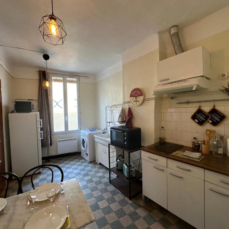 Chez Monique - Appartement T2 au cœur du centre ville historique - proche Mairie et Cardeurs - Apartment mit 1 Schlafzimmer - 10