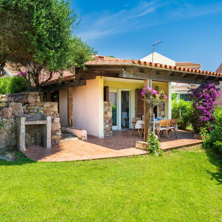 NOVITA' Dimora Delfino - Spiaggia Privata, WIFI, AC - Two-Bedroom House - 1
