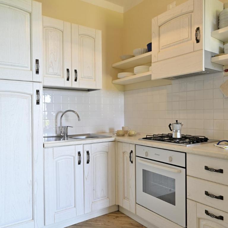 NOVITA' Dimora Delfino - Spiaggia Privata, WIFI, AC - Two-Bedroom House - 4