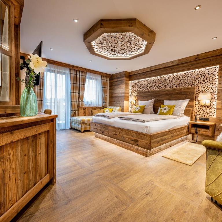 Wellness-Hotel ADLER - Deluxe Doppelzimmer mit Balkon - 1