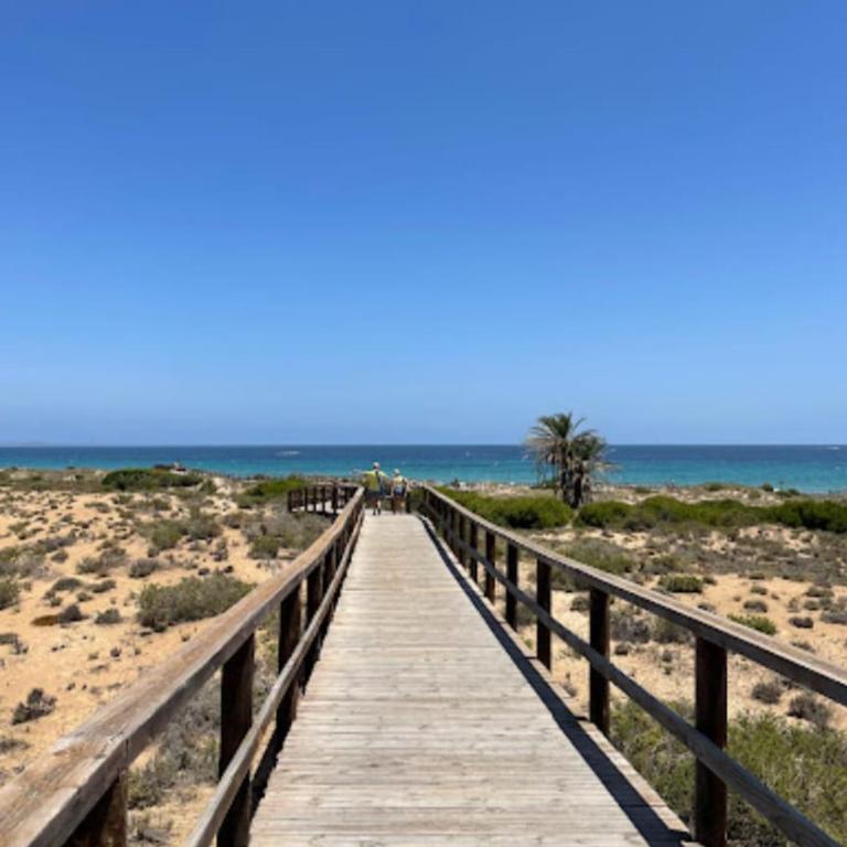 Lovely Holiday Home Santa Pola,Gran Alacant - Two-Bedroom House - 4