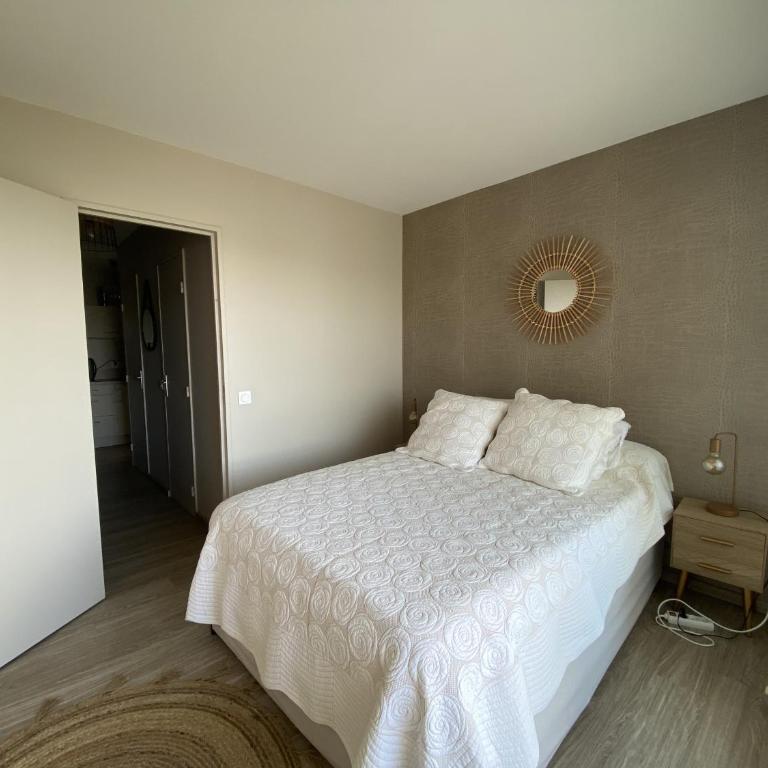Sol-y-Days Santa Maria vue sur les marinas - Deluxe One-Bedroom Apartment with Harbor View - 7