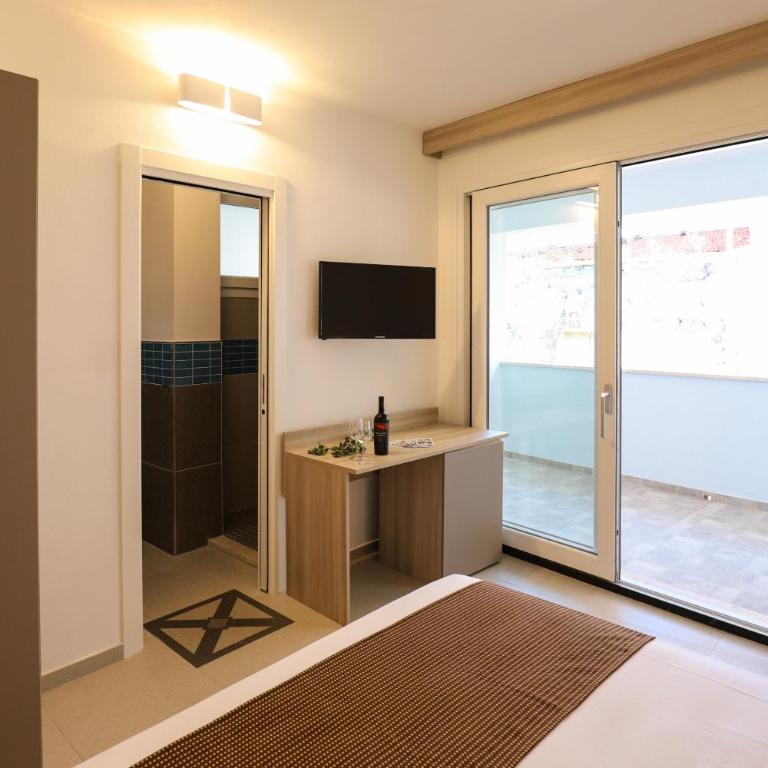 The Square Castelsardo - Classic Dreibettzimmer - 3