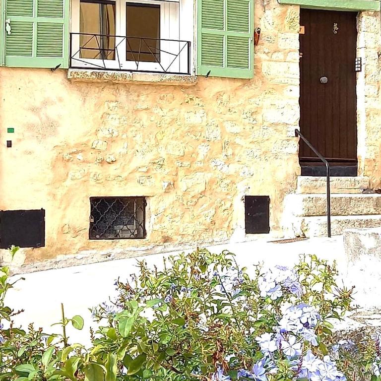 Entre Saint-Tropez et les gorges du Verdon. - Studio - 13