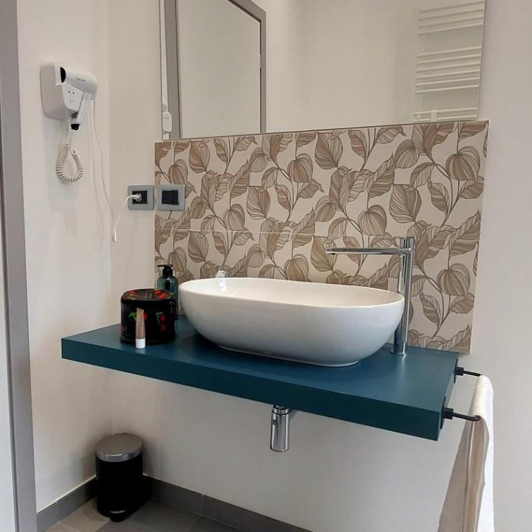 UnAngoloDiBologna - Appartamento con 2 Camere da Letto e Balcone - 4