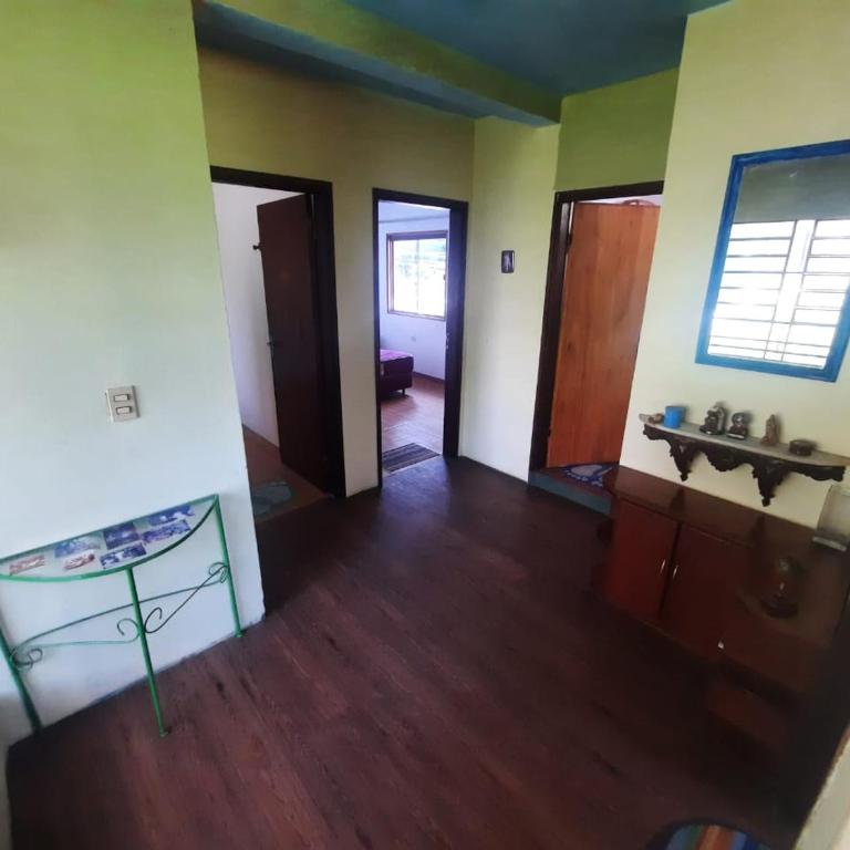 Casa Encarnación a pasos del Shopping Costanera - Three-Bedroom House - 15
