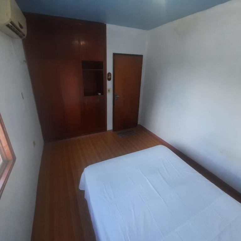 Casa Encarnación a pasos del Shopping Costanera - Three-Bedroom House - 12