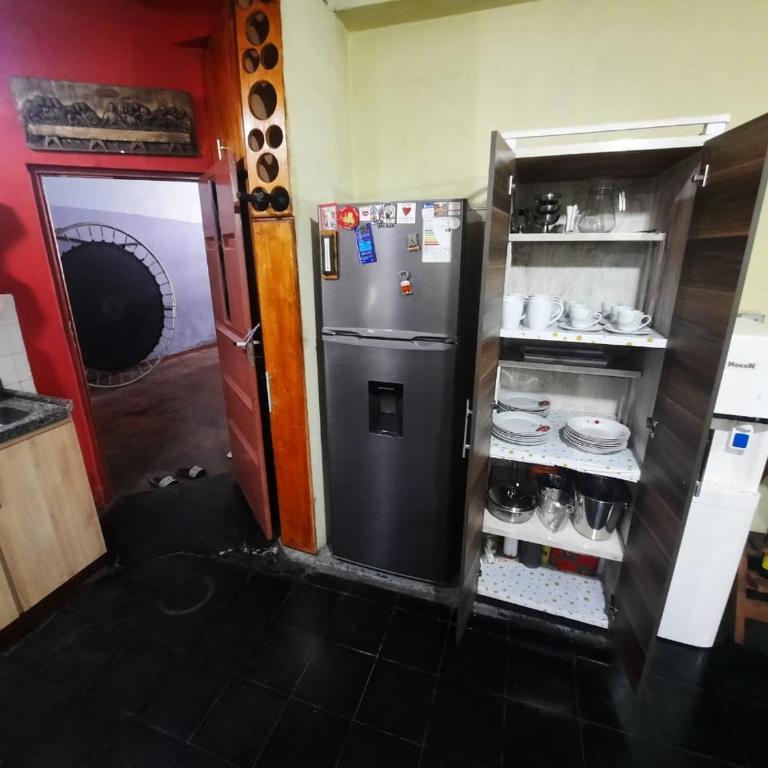 Casa Encarnación a pasos del Shopping Costanera - Three-Bedroom House - 8