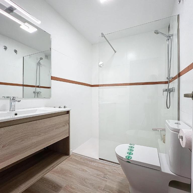 La Bella Lola Estartit Rental - Three-Bedroom House - 27