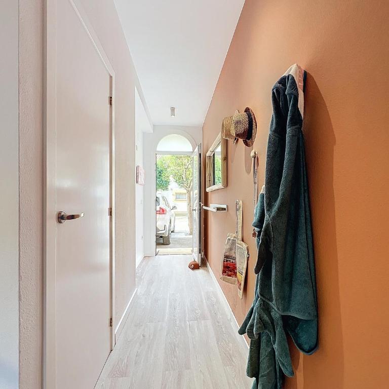 La Bella Lola Estartit Rental - Three-Bedroom House - 5