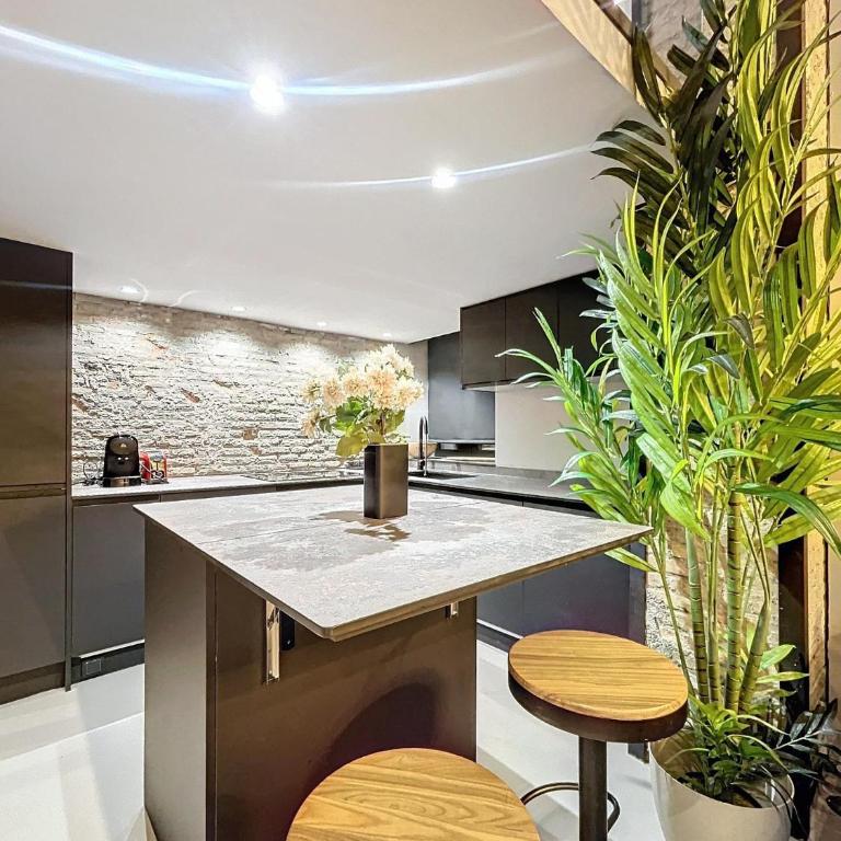 H&H Suite Santa Paula - Three-Bedroom Apartment - 7