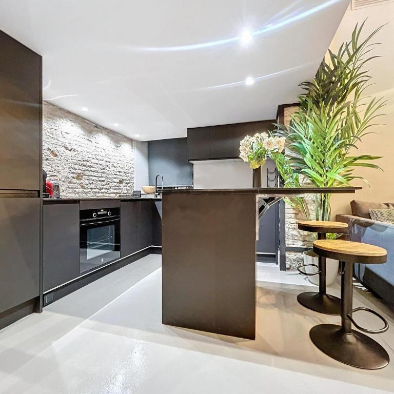 H&H Suite Santa Paula - Three-Bedroom Apartment - 9