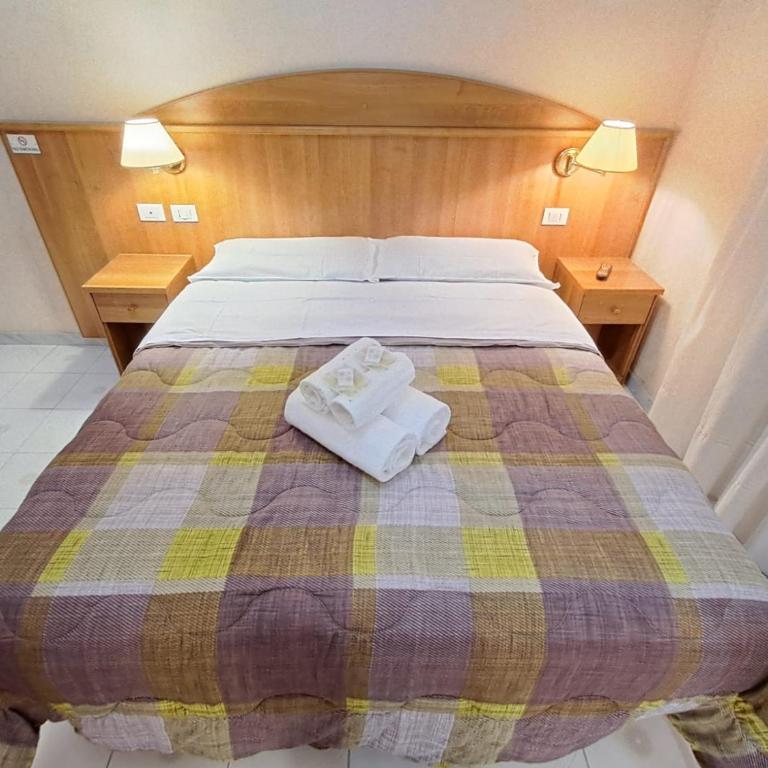 NAHID ACCOMMODATION - Camera Matrimoniale Deluxe - 3