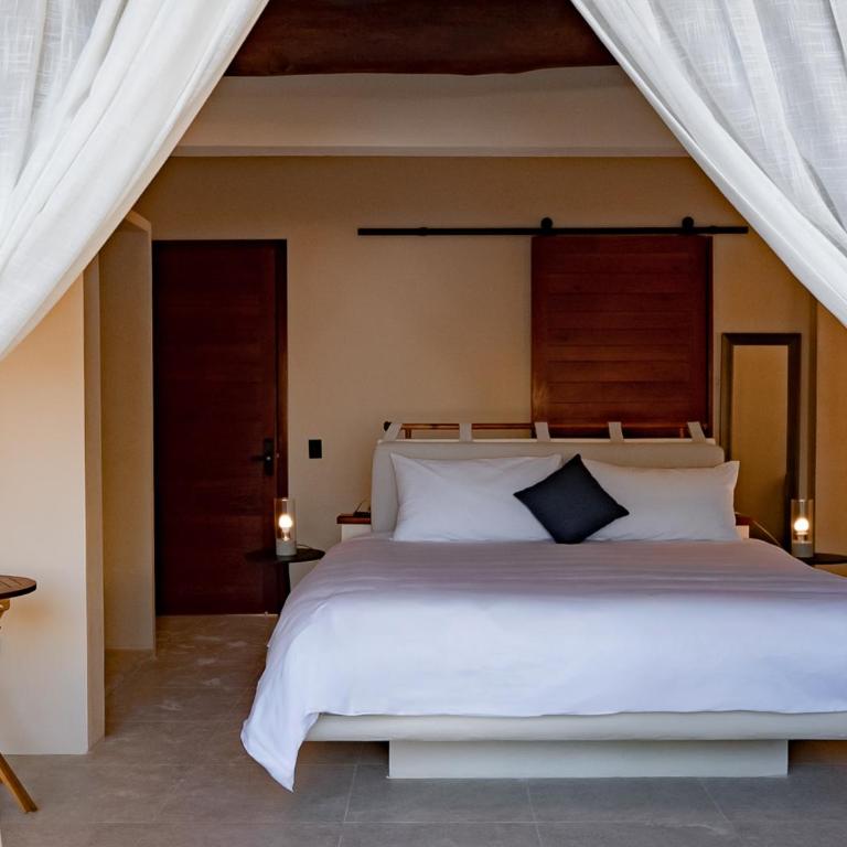 Beachfront Hotel Boutique DK - Suite con vistas a la piscina - 2