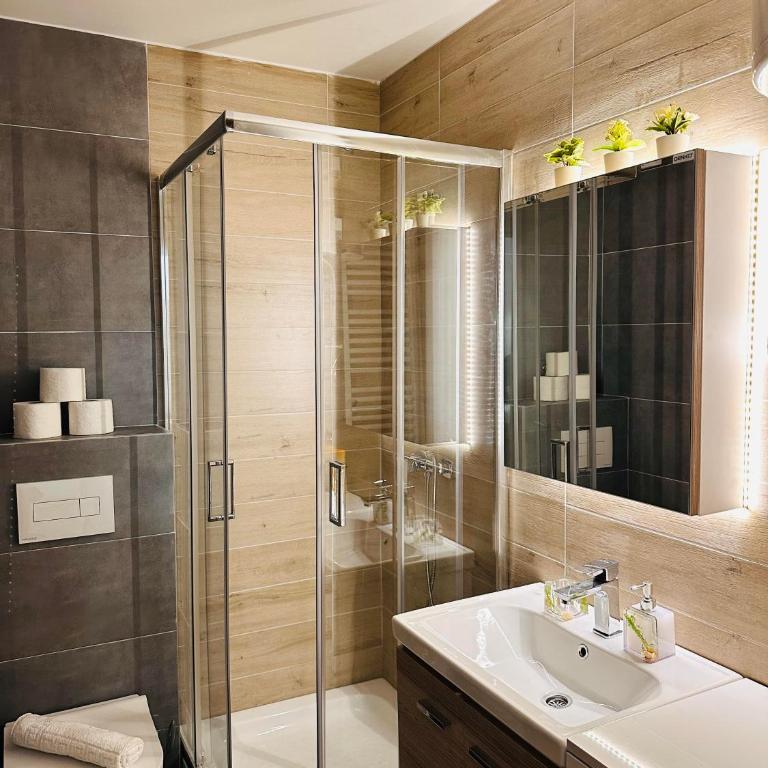 Lexi Green Hills apartman - One-Bedroom Apartment - 14