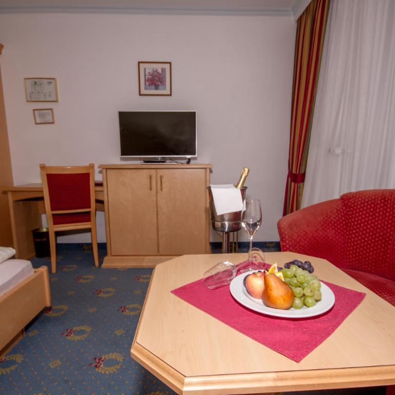 Berg & SPA Hotel Urslauerhof - Doppelzimmer mit Balkon - 4