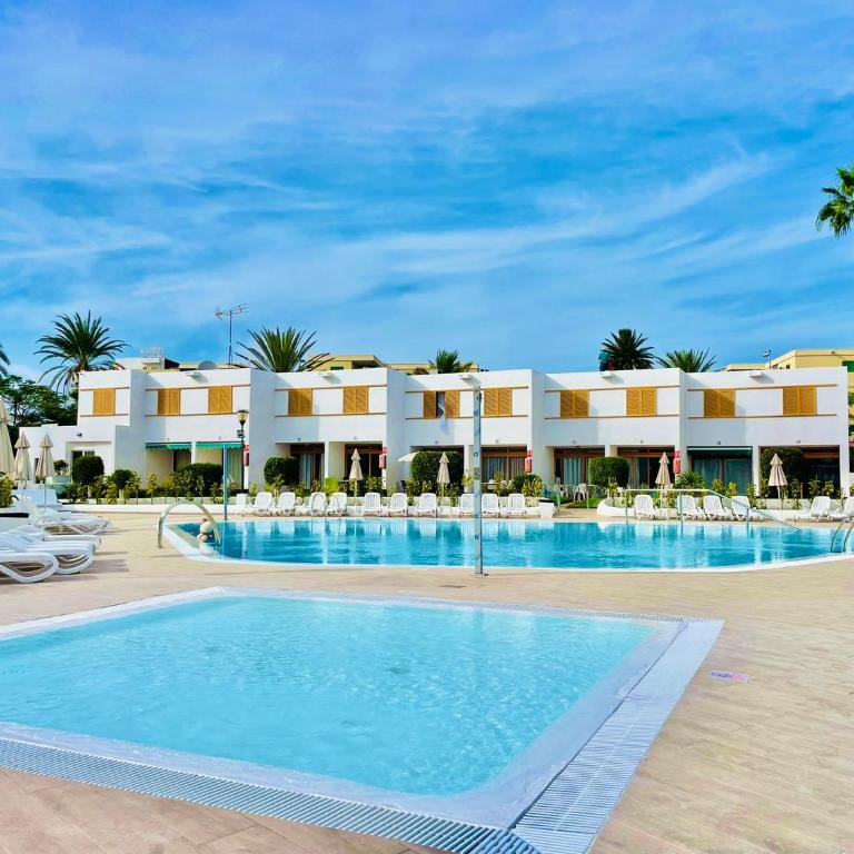 Las Brisas 51 by SunHousesCanarias - Two-Bedroom Apartment - 11