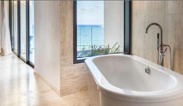 Hyatt Centric Playa del Carmen - Downtown House & Beach House - Coastal Ocean Suite - Beach House - 4