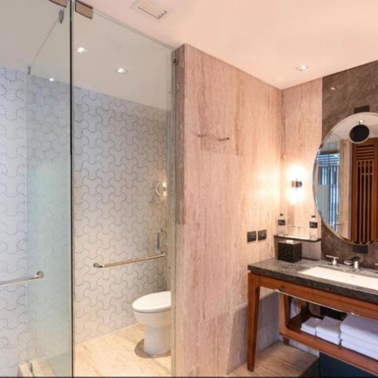 Hyatt Centric Playa del Carmen - Downtown House & Beach House - Queen Room with One Queen Bed - Downtown House - 4