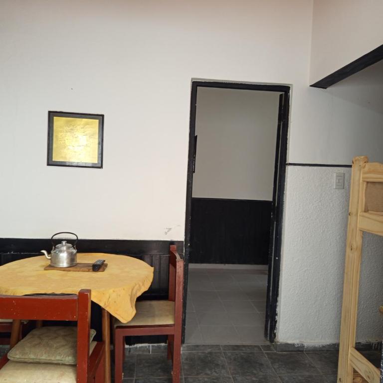 Las marias 2 deptos y un garage privado - Apartamento de 2 dormitorios - 6