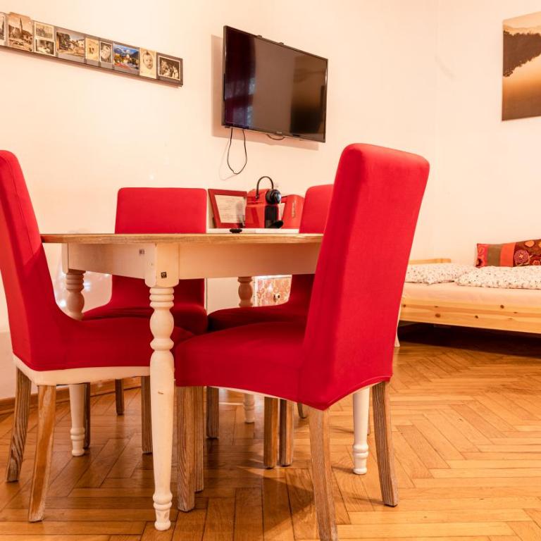 Bolzano Rooms - Camera Familiare Superior con Bagno Privato Esterno - 1