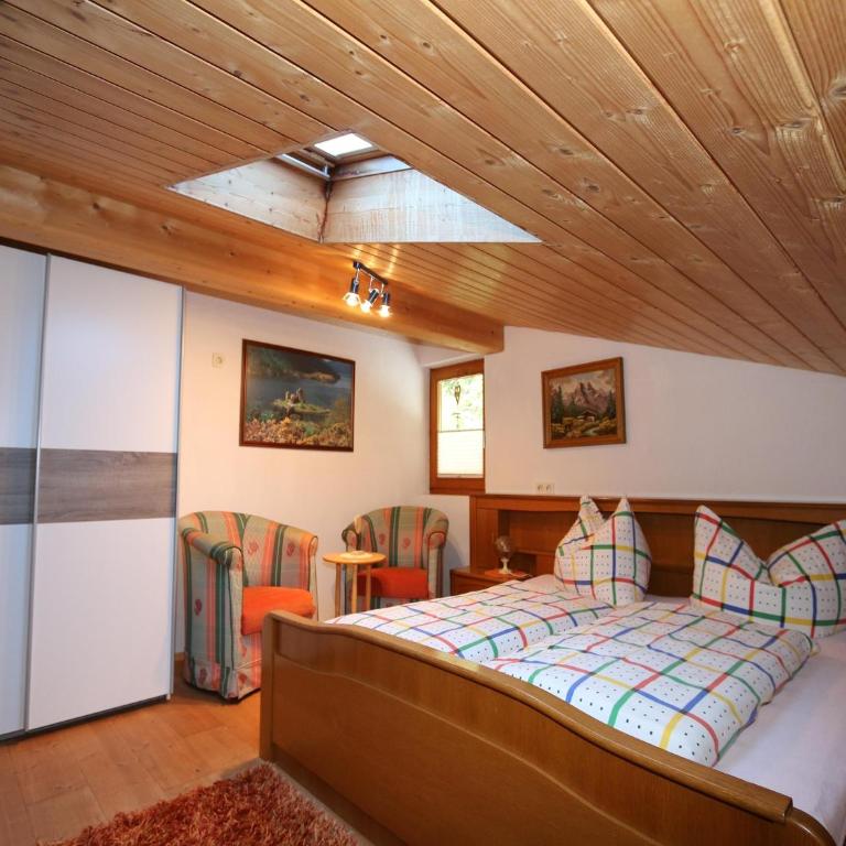 Apartment in Zillertal near Ski Slopes - Two-Bedroom Apartment - 2
