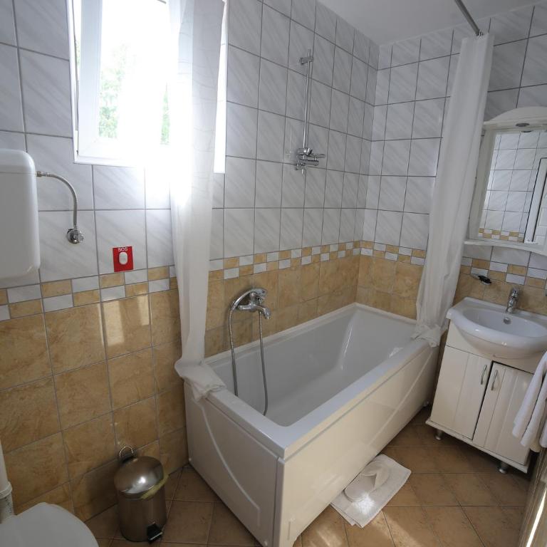 Hotel Ženeva - Double Room - 19