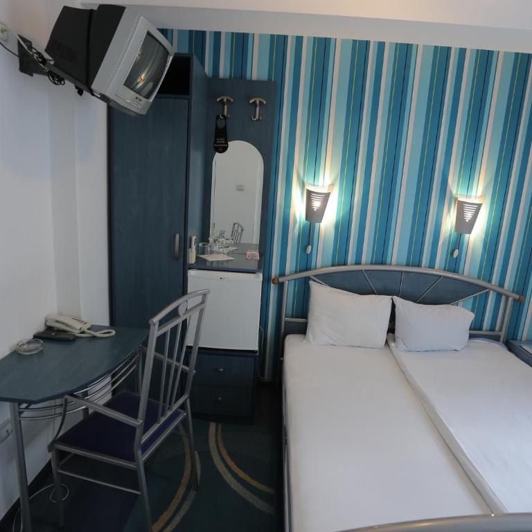 Hotel Ženeva - Double Room - 30