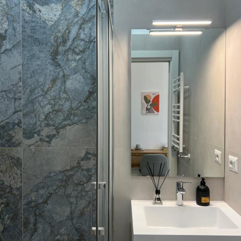Maison Almo Guesthouse - Camera Matrimoniale con Bagno Privato - 3