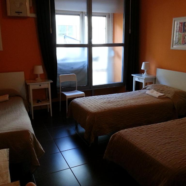 Affittacamere Andronaco - Camera Tripla con Bagno in Comune - 1