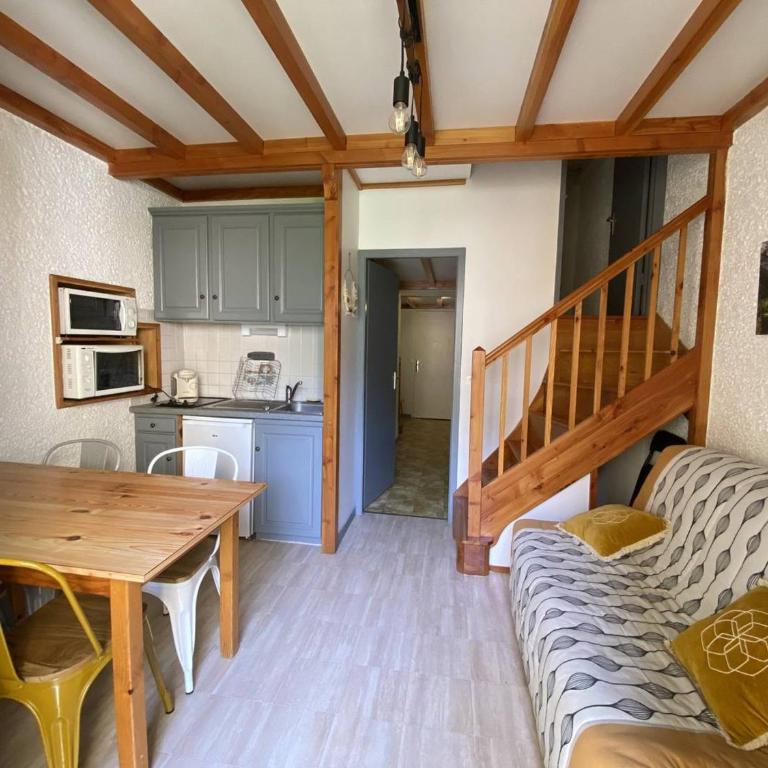 Studio confortable 4 pers. avec mezzanine et balcon au centre de Cauterets - FR-1-812-112 - Apartment - 7