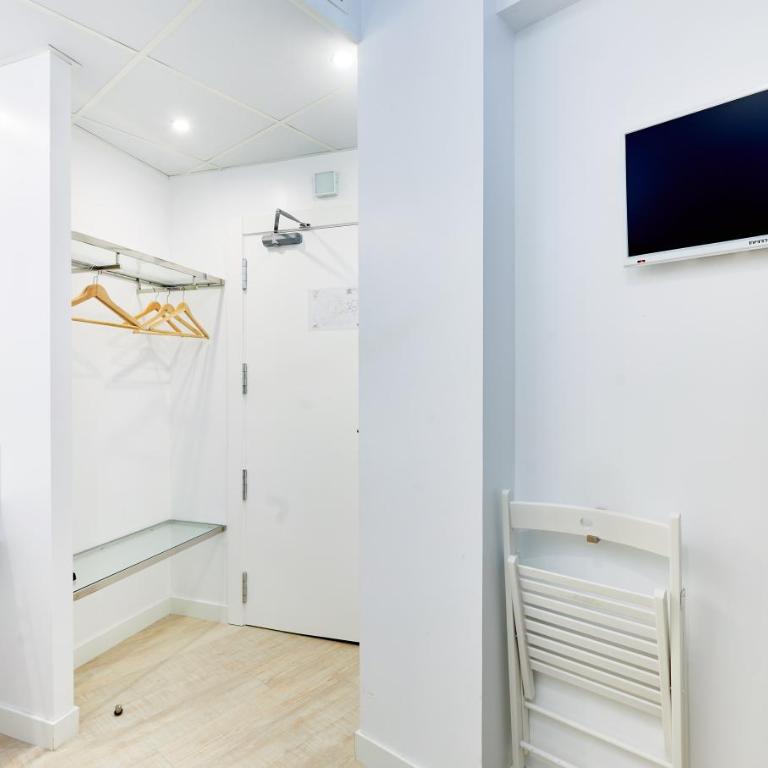AMC Granada Hostal - Single Room - 4