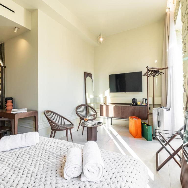 Naomi Nice - Chambre Double avec Balcon - 1